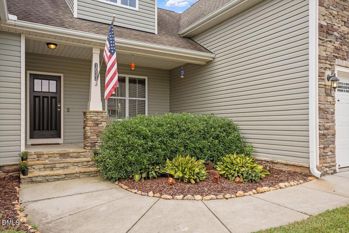 1033 Butterfly Circle