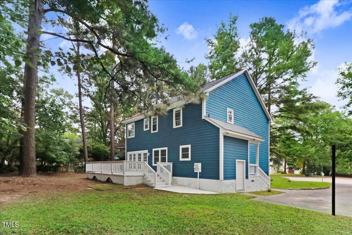 3905 Crosswinds Drive