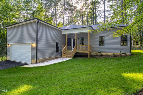 725 Pickadilly Court Sanford NC 27332