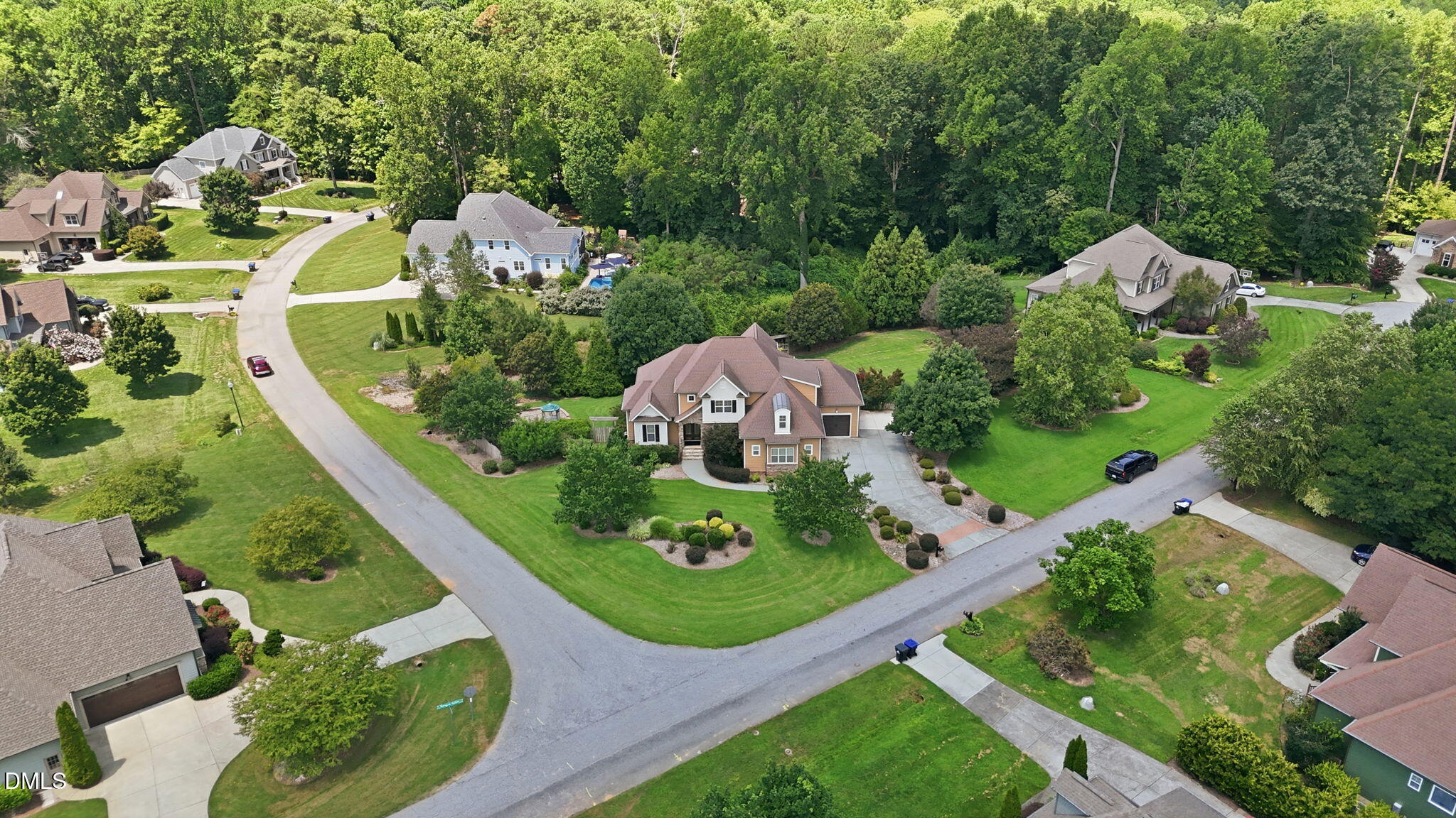 8601 Mangum Hollow Drive