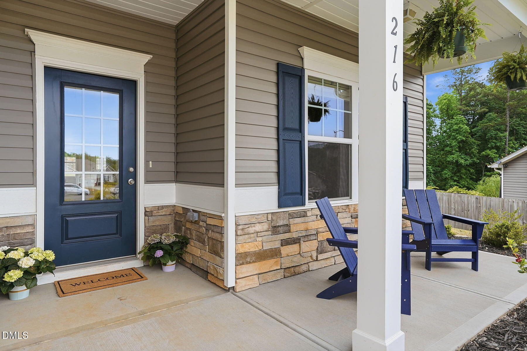 216 Clarendon View Court