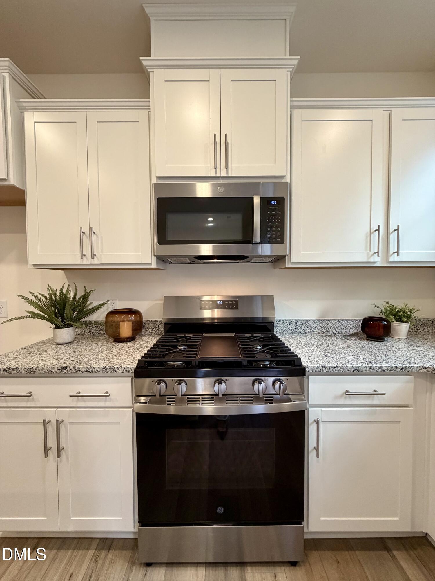 406 La Maison Avenue 2