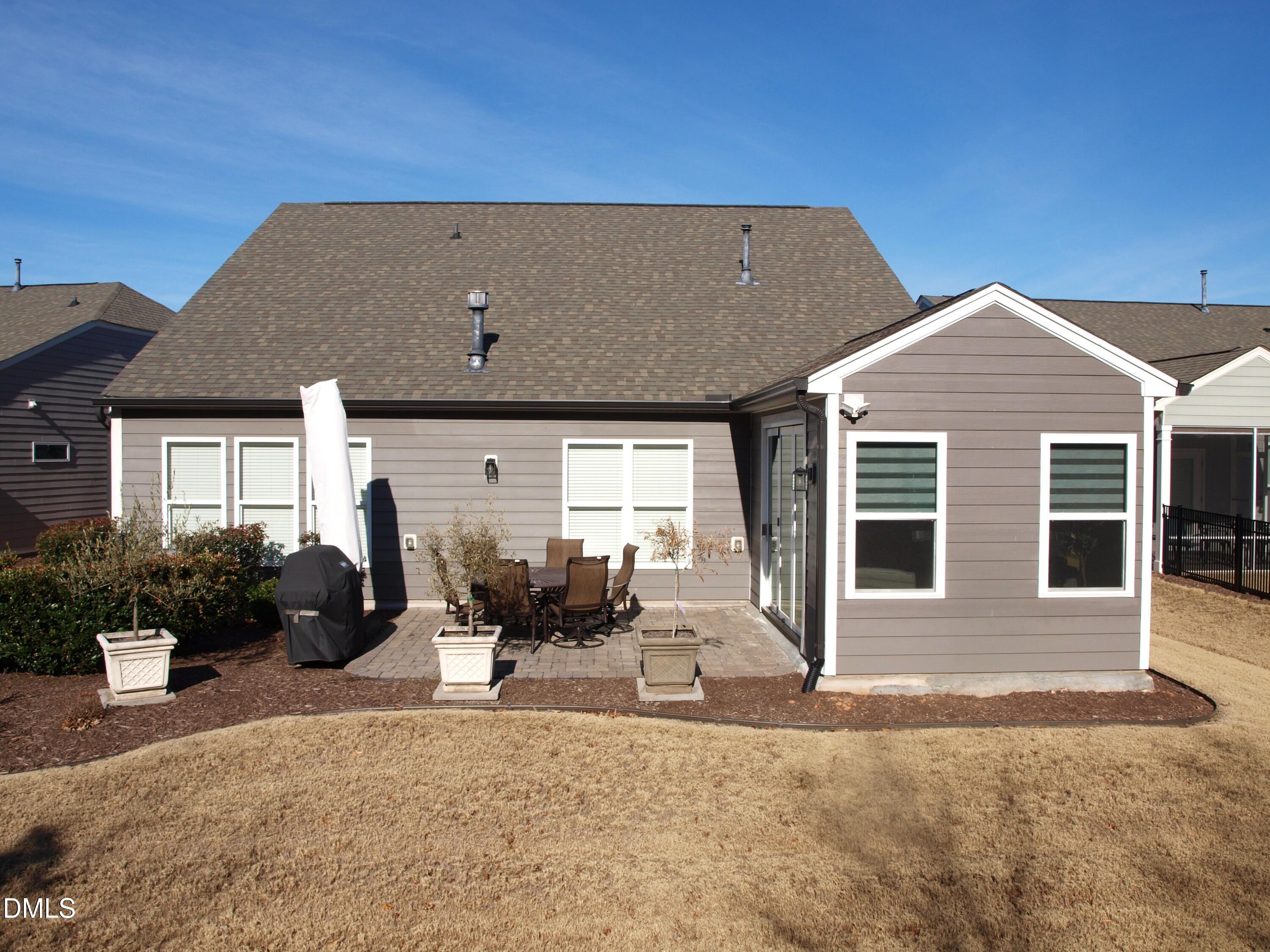 1424 Santa Lucia Street