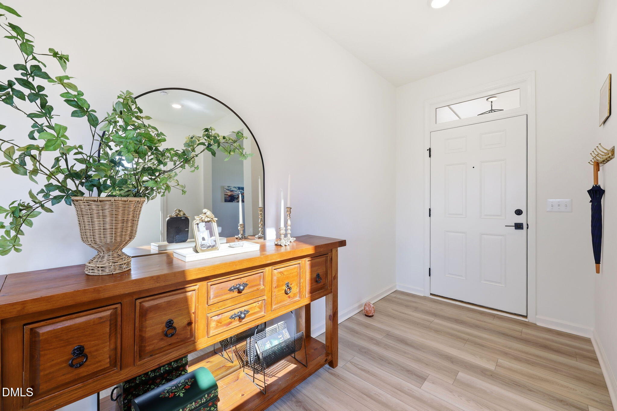 7608 Redwood Ridge Way
