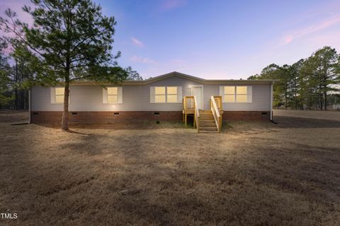684 Hollywood Road Sanford NC 27332