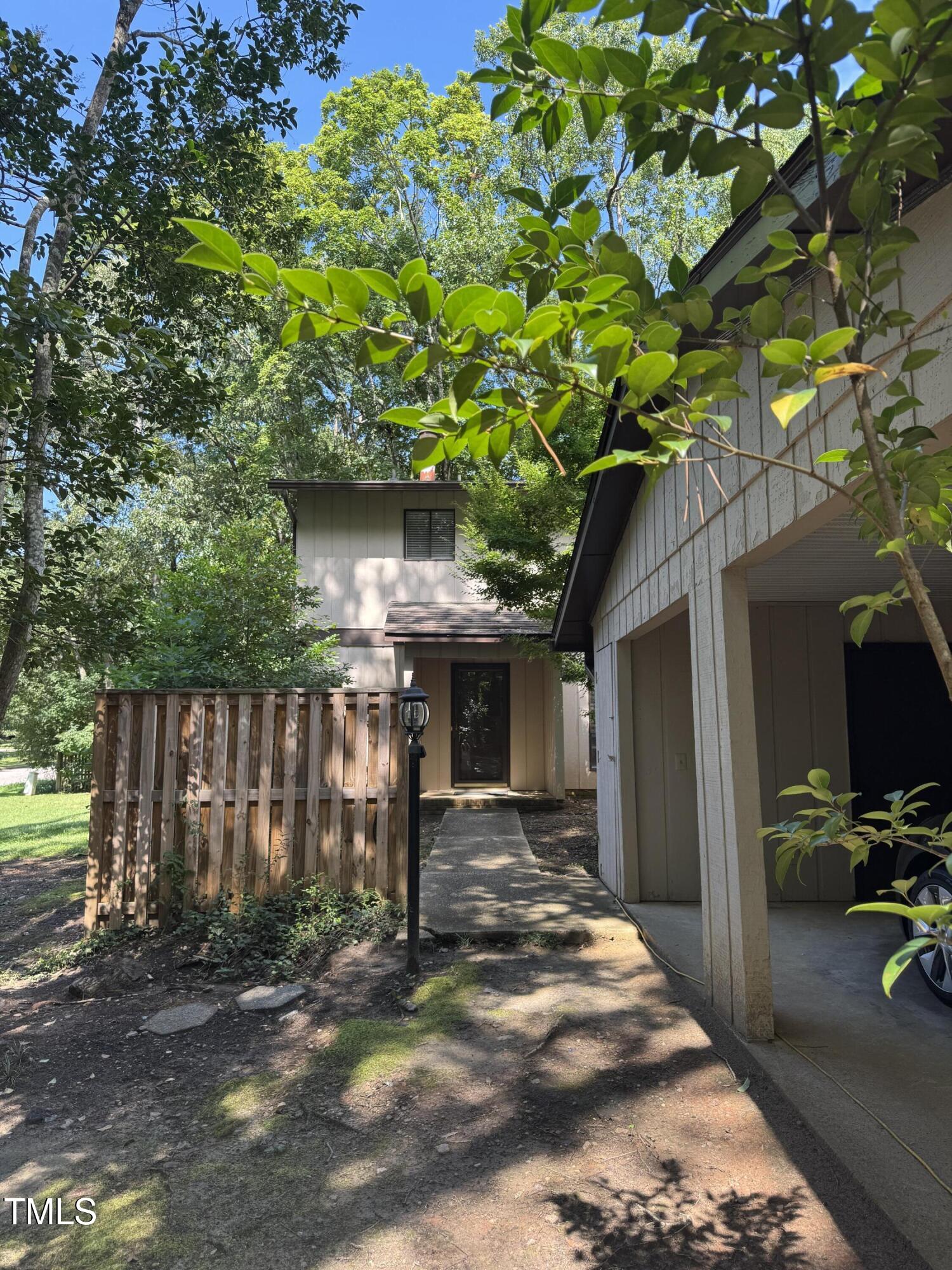 3952 Wendy Lane