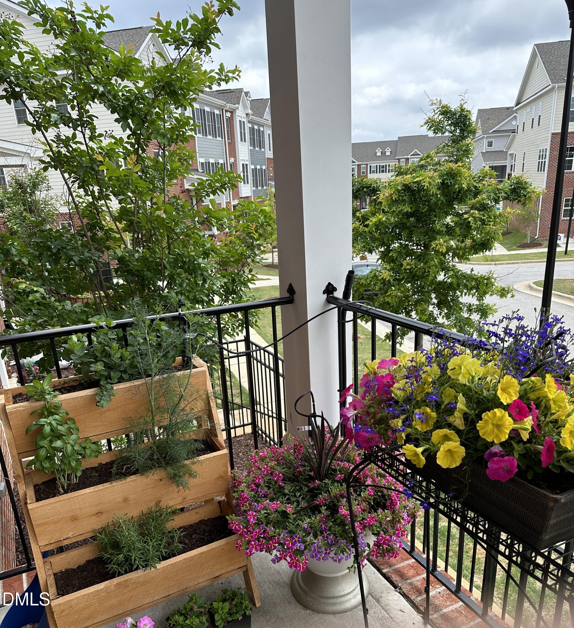 515 Gateway Townes Boulevard