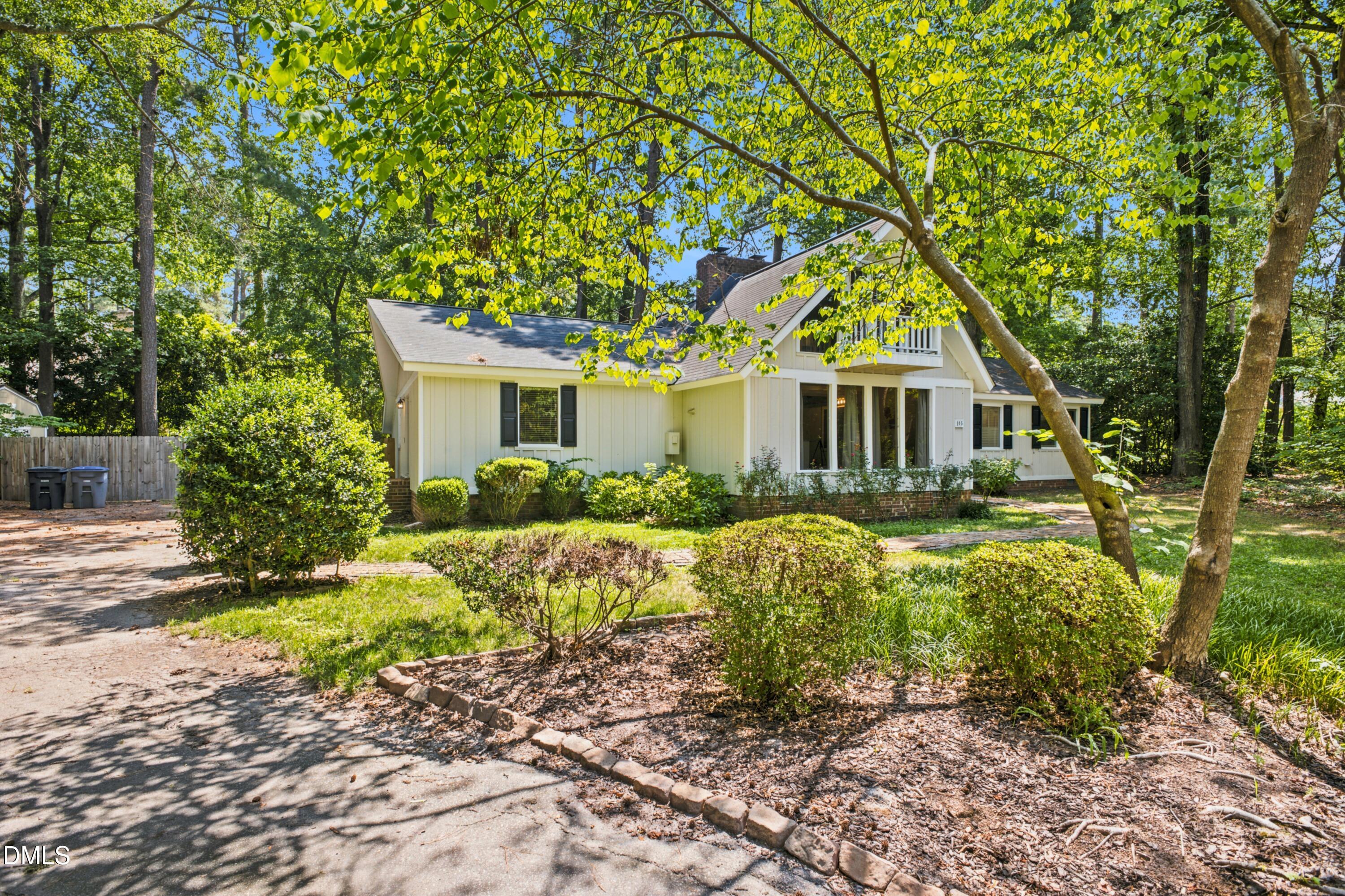 105 Litchfield Court