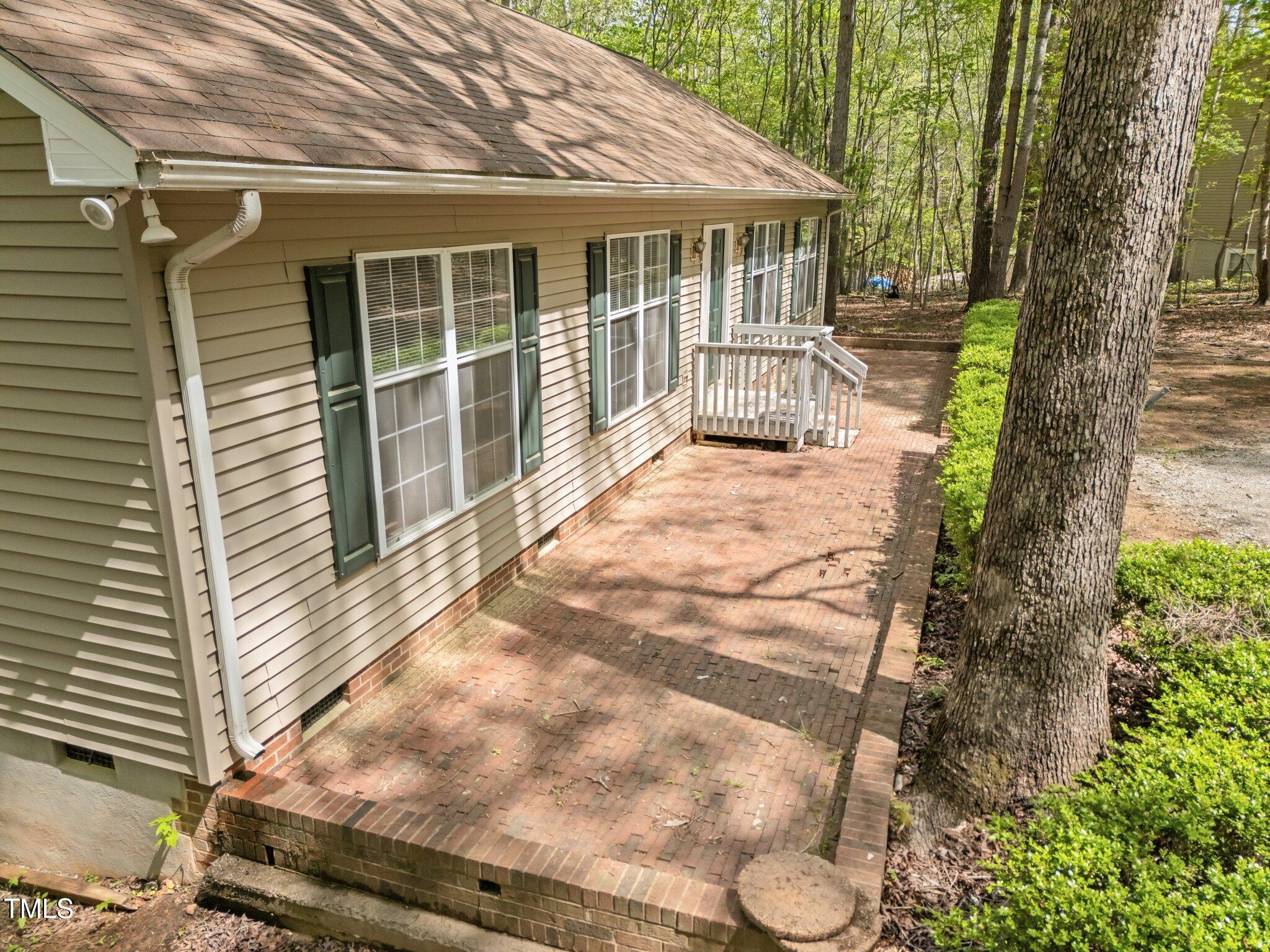 922 Royal Oaks Drive