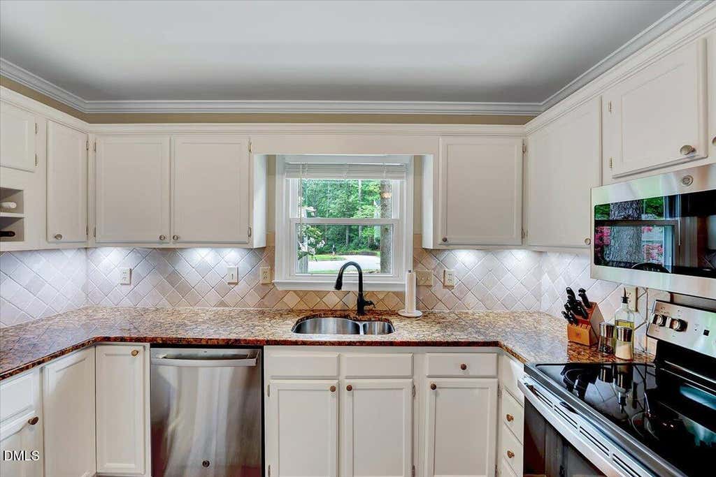 Photo of 2 Cottage Woods Court, Durham, NC 27713 (MLS # 10183173)