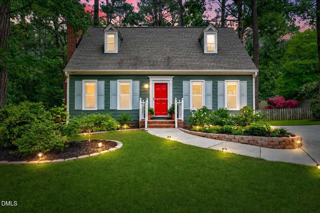 Photo of 2 Cottage Woods Court, Durham, NC 27713 (MLS # 10183173)
