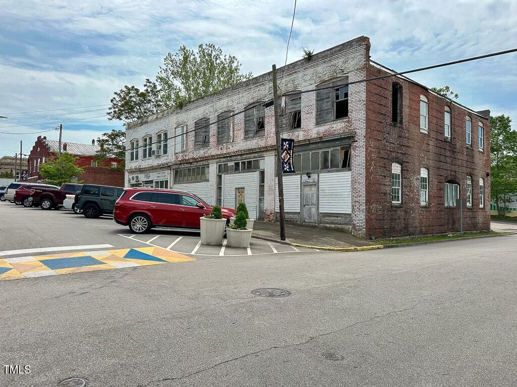 119 W Market Street
