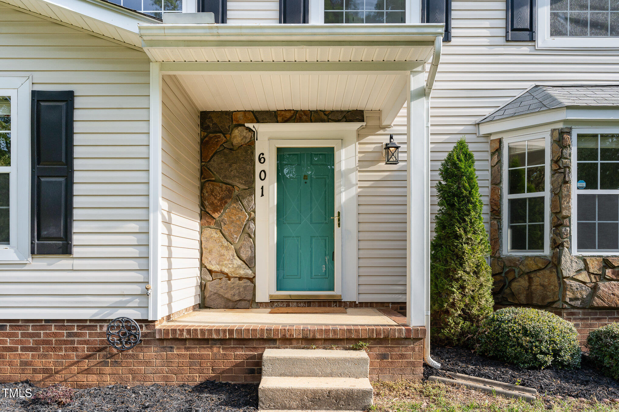 601 E Dynasty Drive