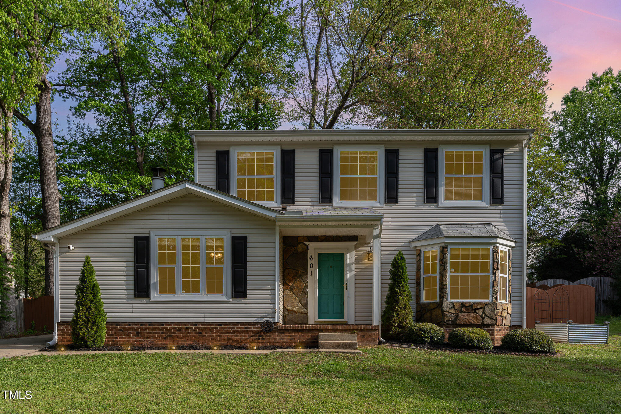 601 E Dynasty Drive