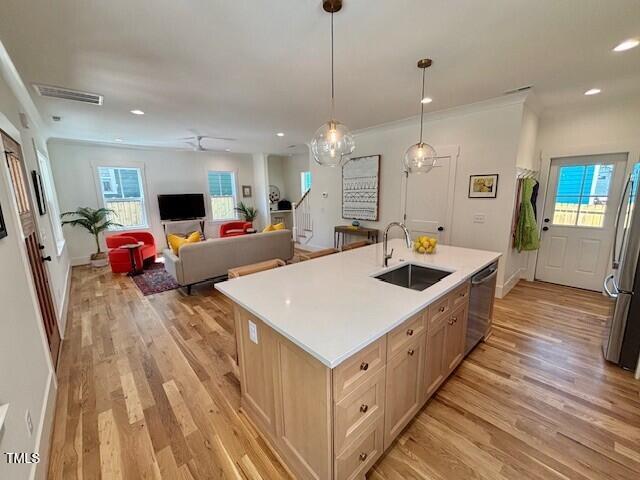 Durham, North Carolina 27705, United States, 2 Bedrooms Bedrooms, ,3 BathroomsBathrooms,Residential,Active,169324