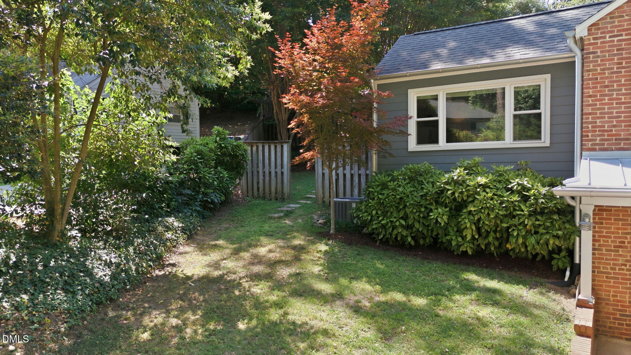 2701 Van Dyke Avenue