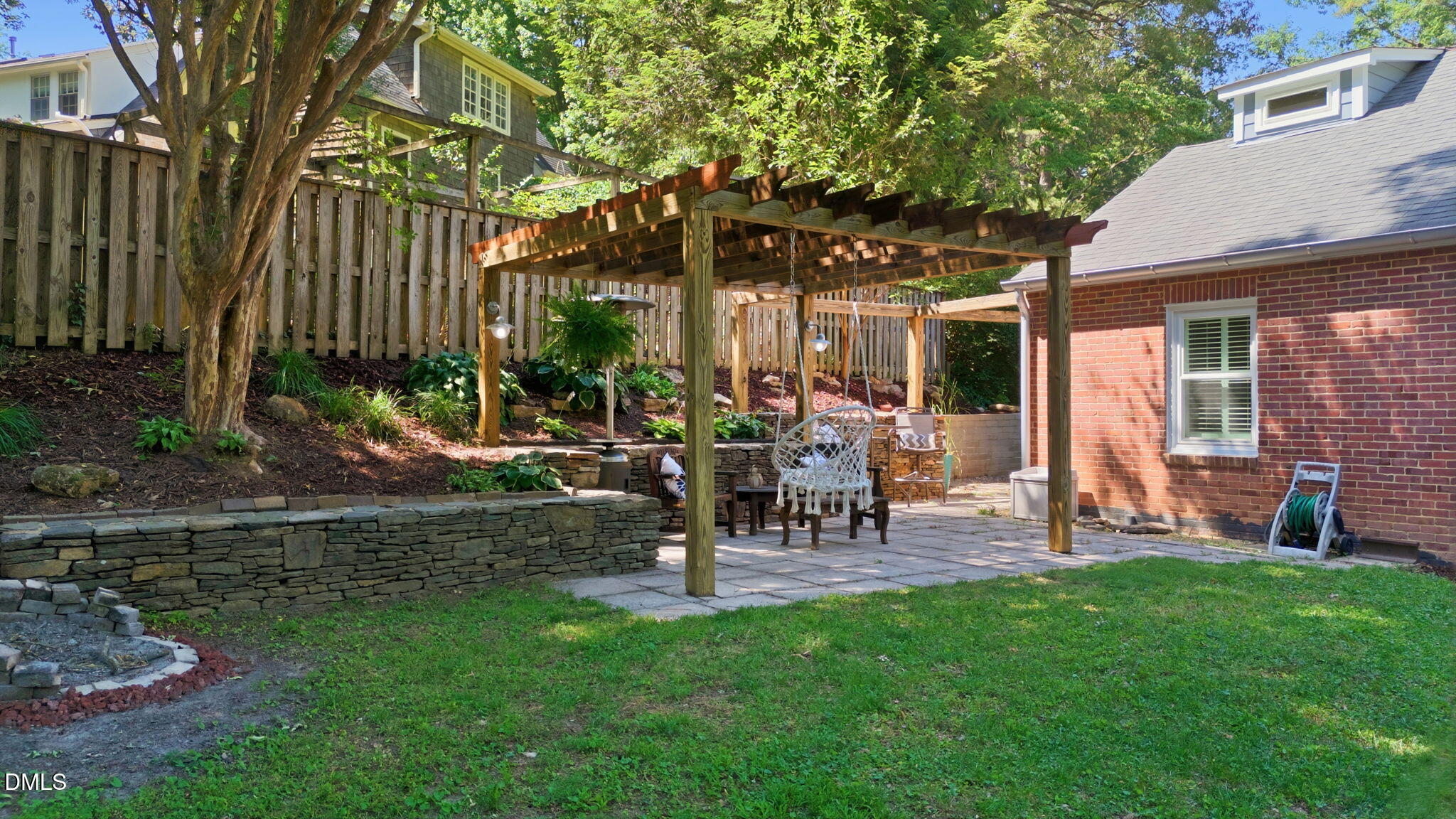 2701 Van Dyke Avenue