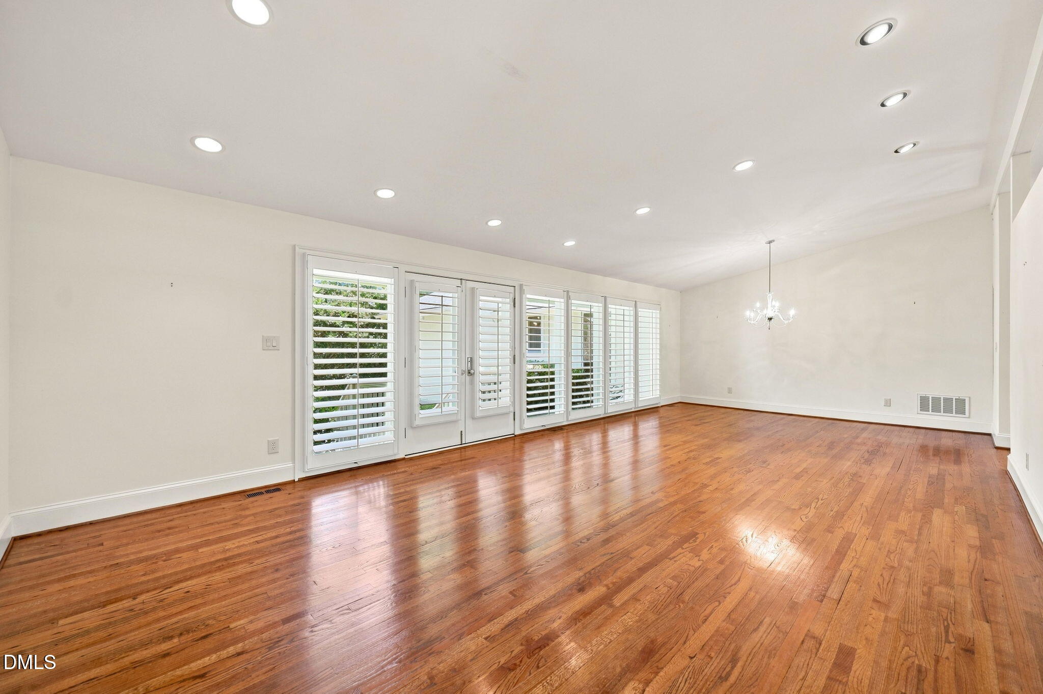 6804 Woodhaven Court