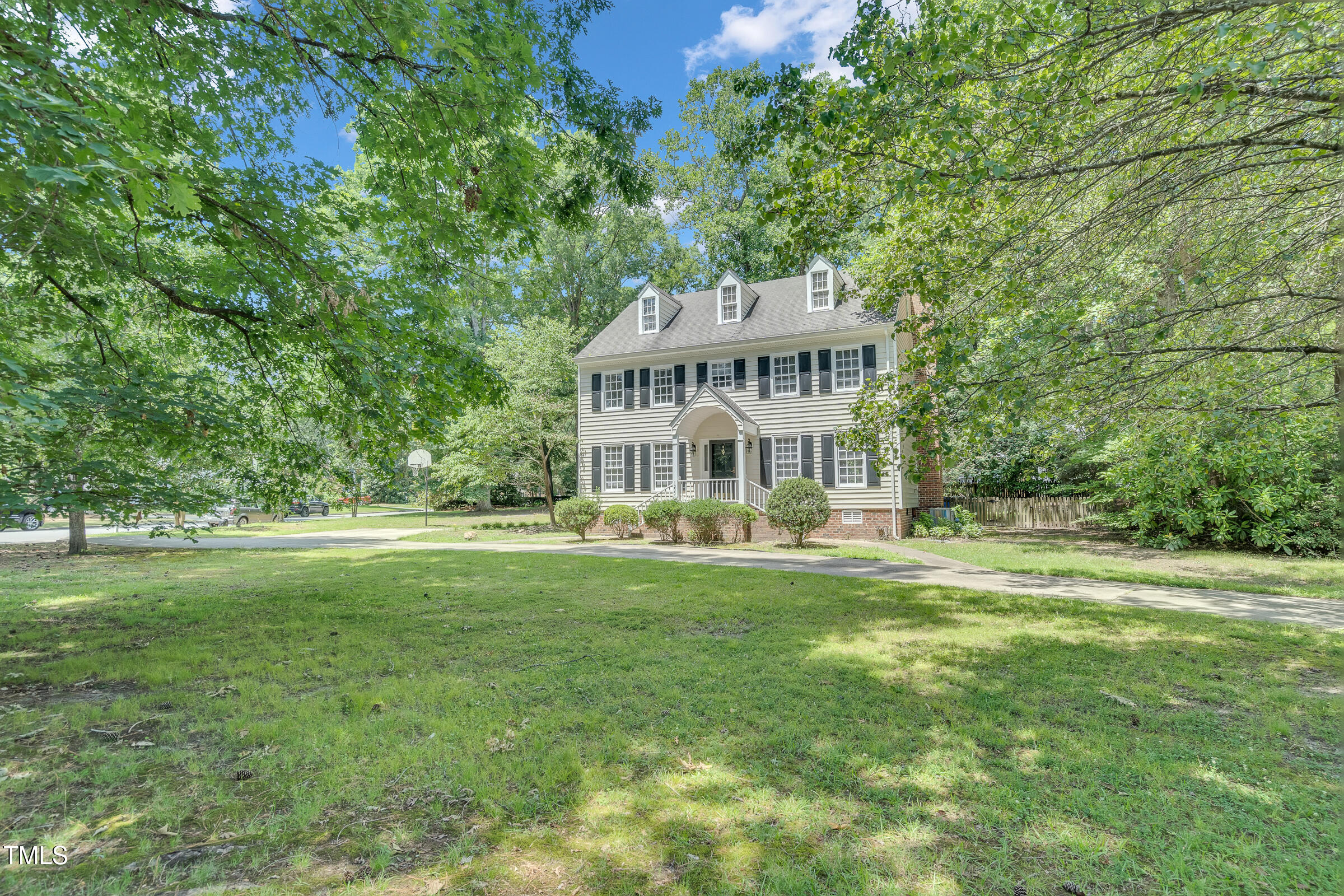 1200 Cambridge Road NW