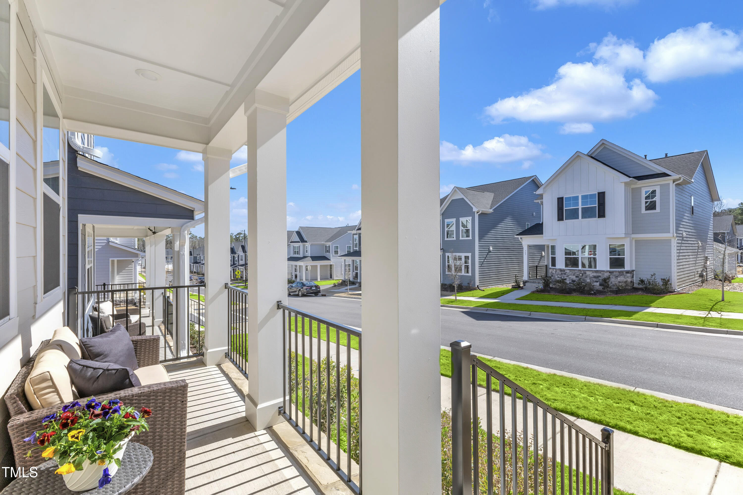 372 Natsam Woods Way