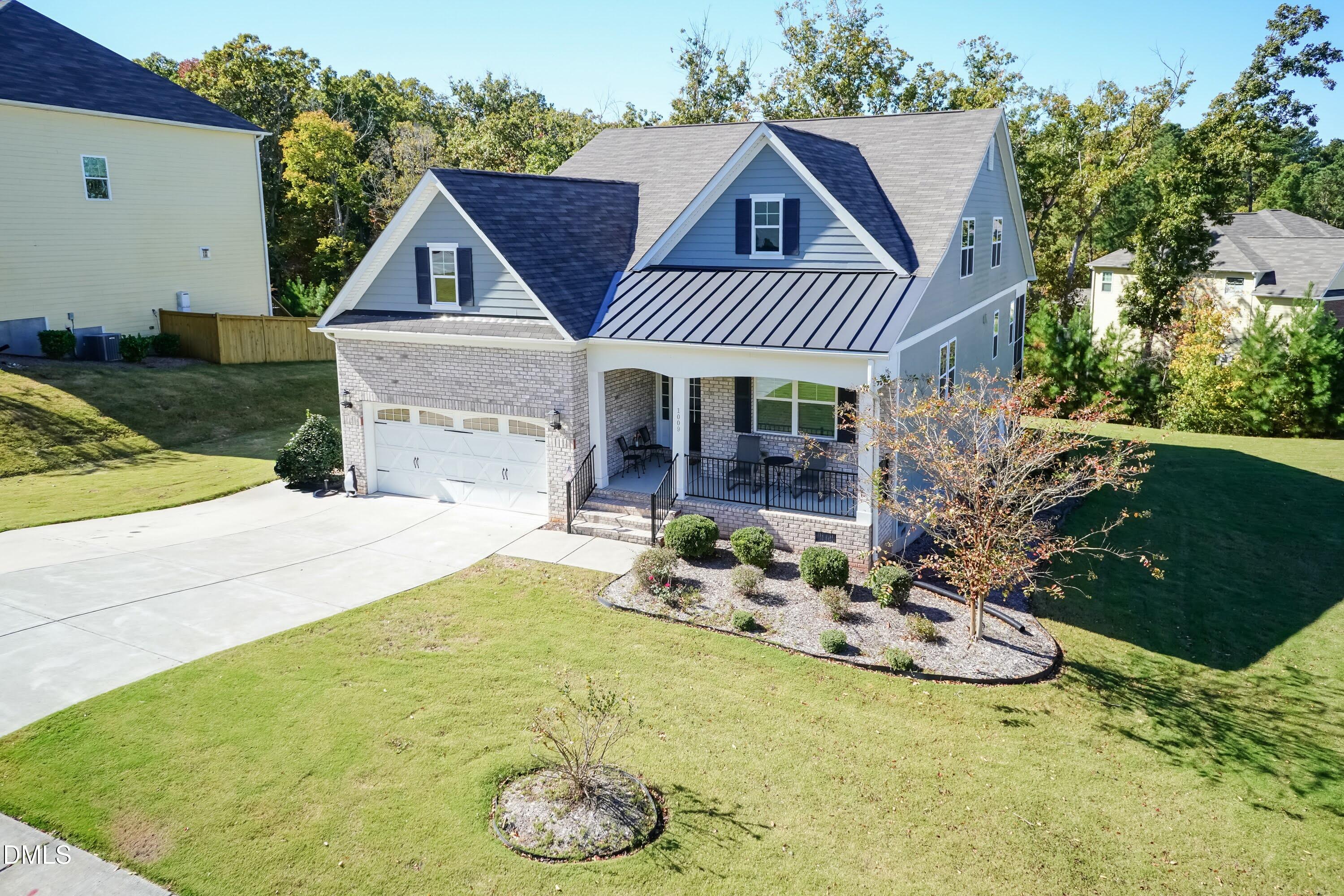 1009 Crescent Moon Court