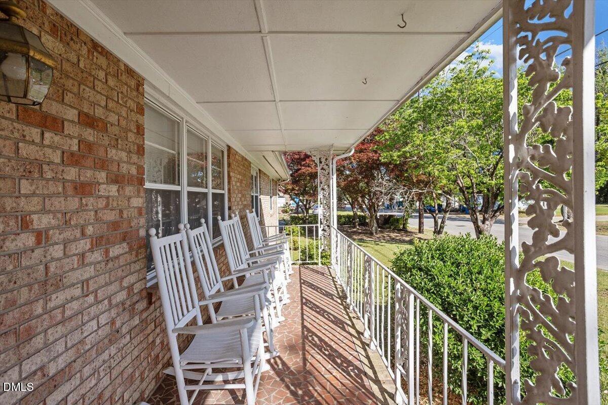 700 E Harnett Street