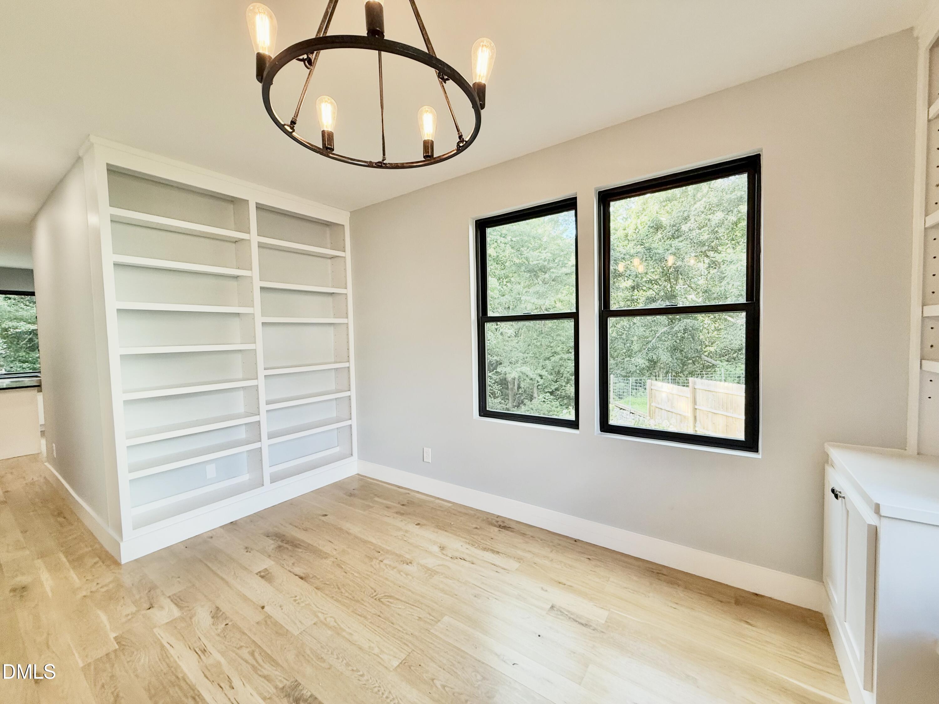 1401 Freshwater Court