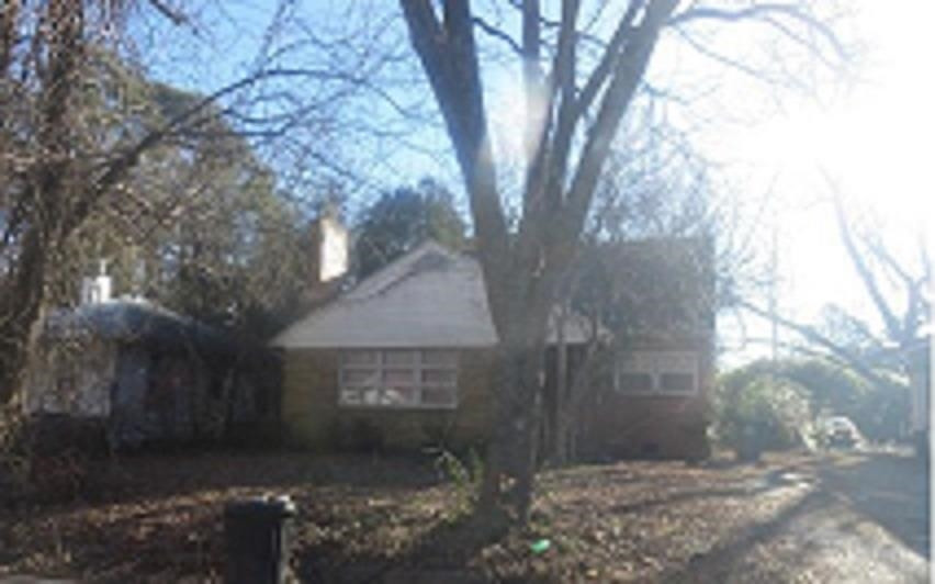Photo 2 of 3 of 713 S Pine Street house