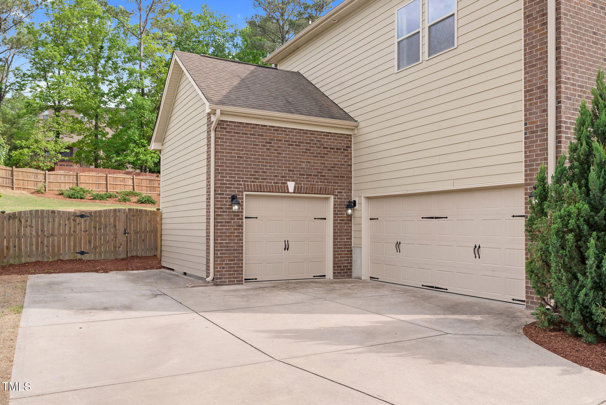 5004 Clowser Minnow Court
