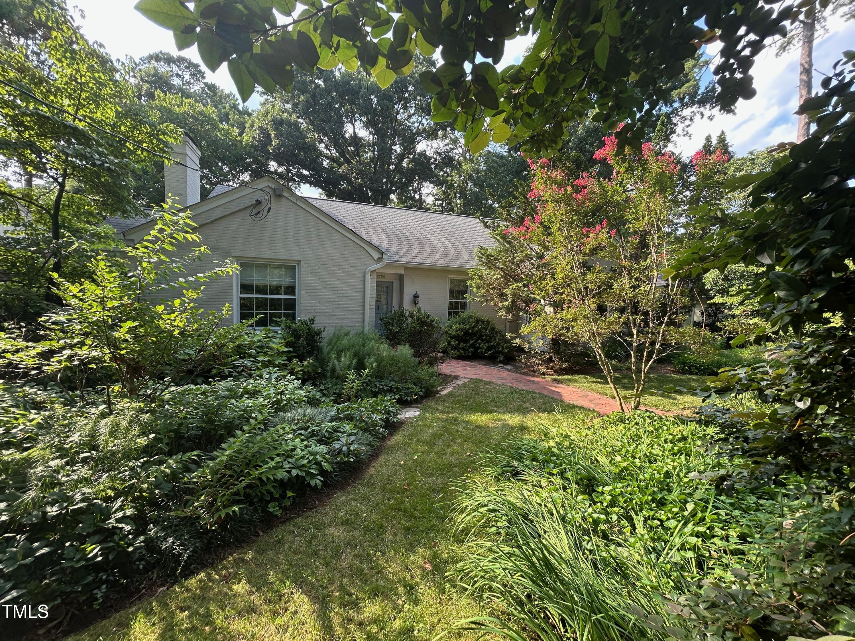 2706 Stuart Drive