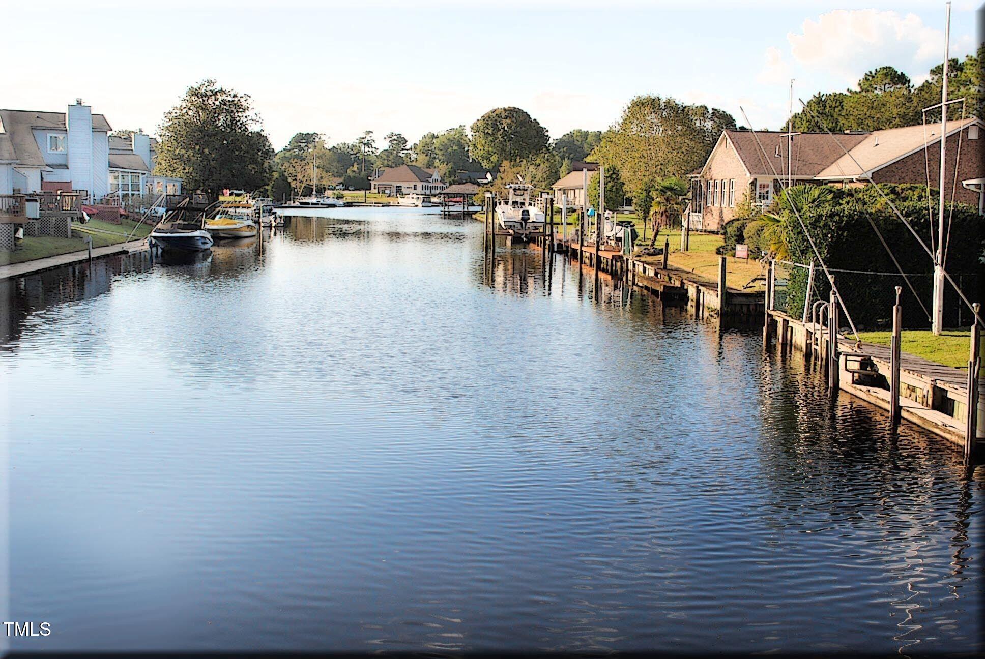 25 Quarterdeck Townes