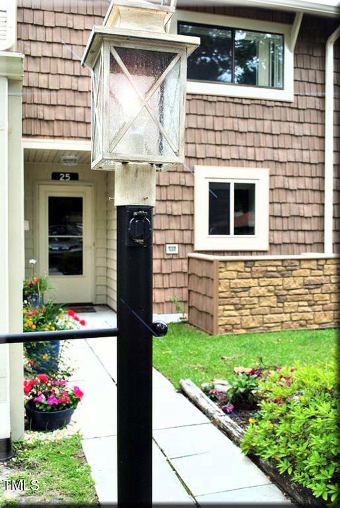 25 Quarterdeck Townes