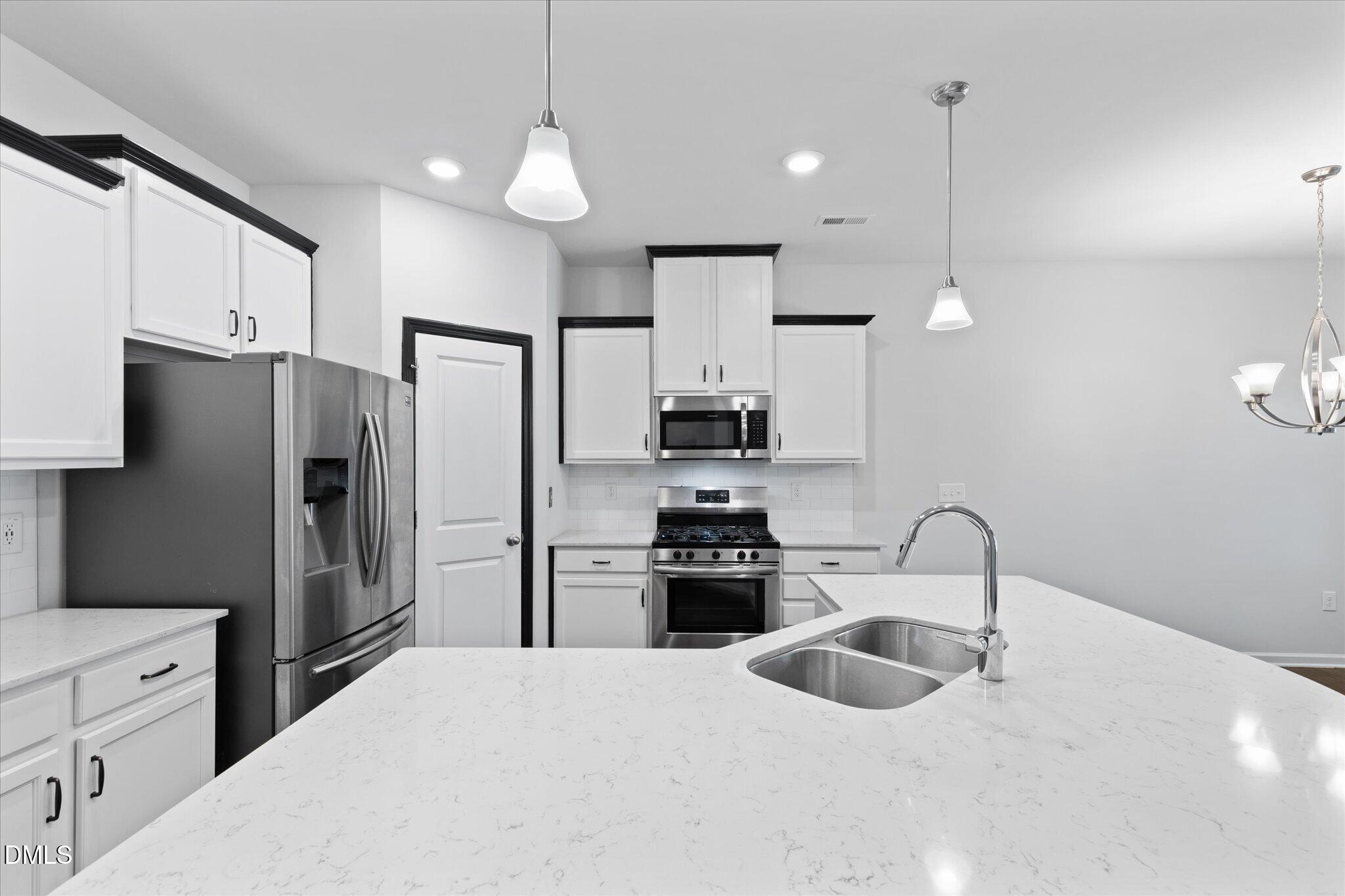 6075 Beale Loop