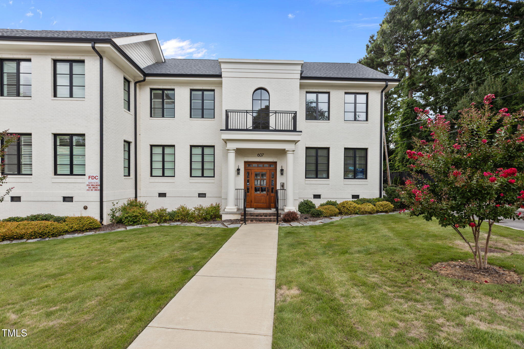 607 Smedes Place C