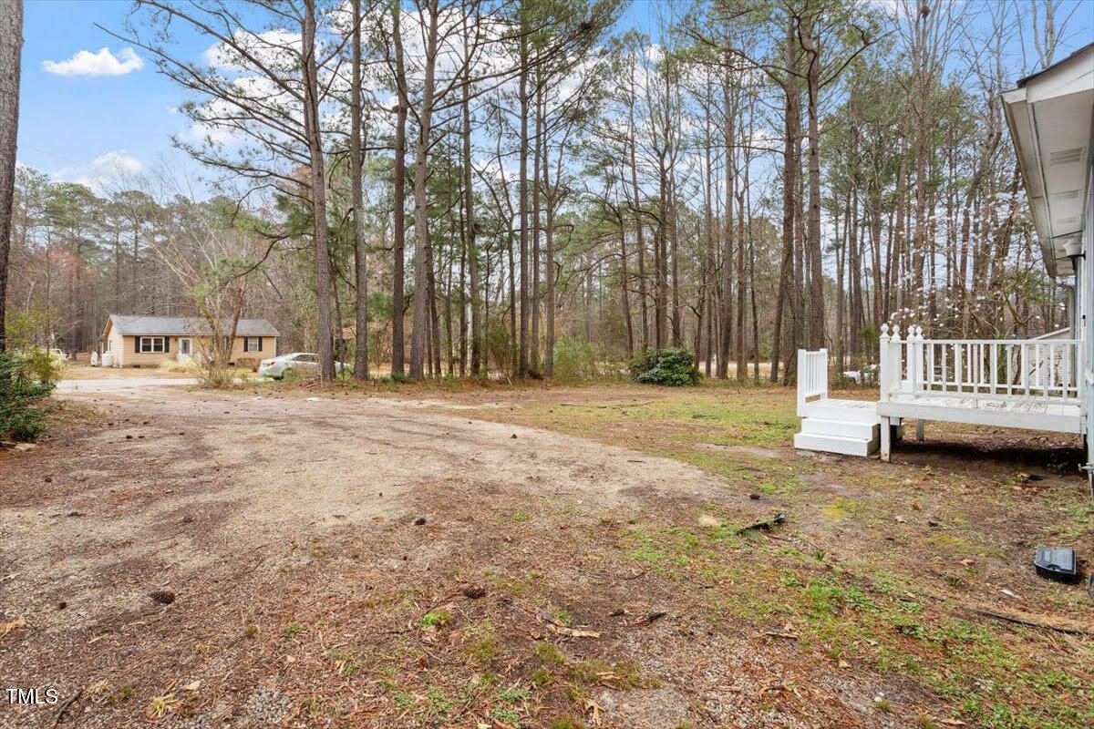 136 Dixie Lane