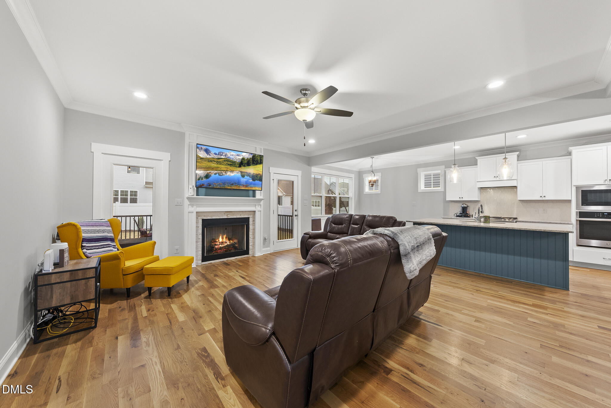 752 Strathwood Way