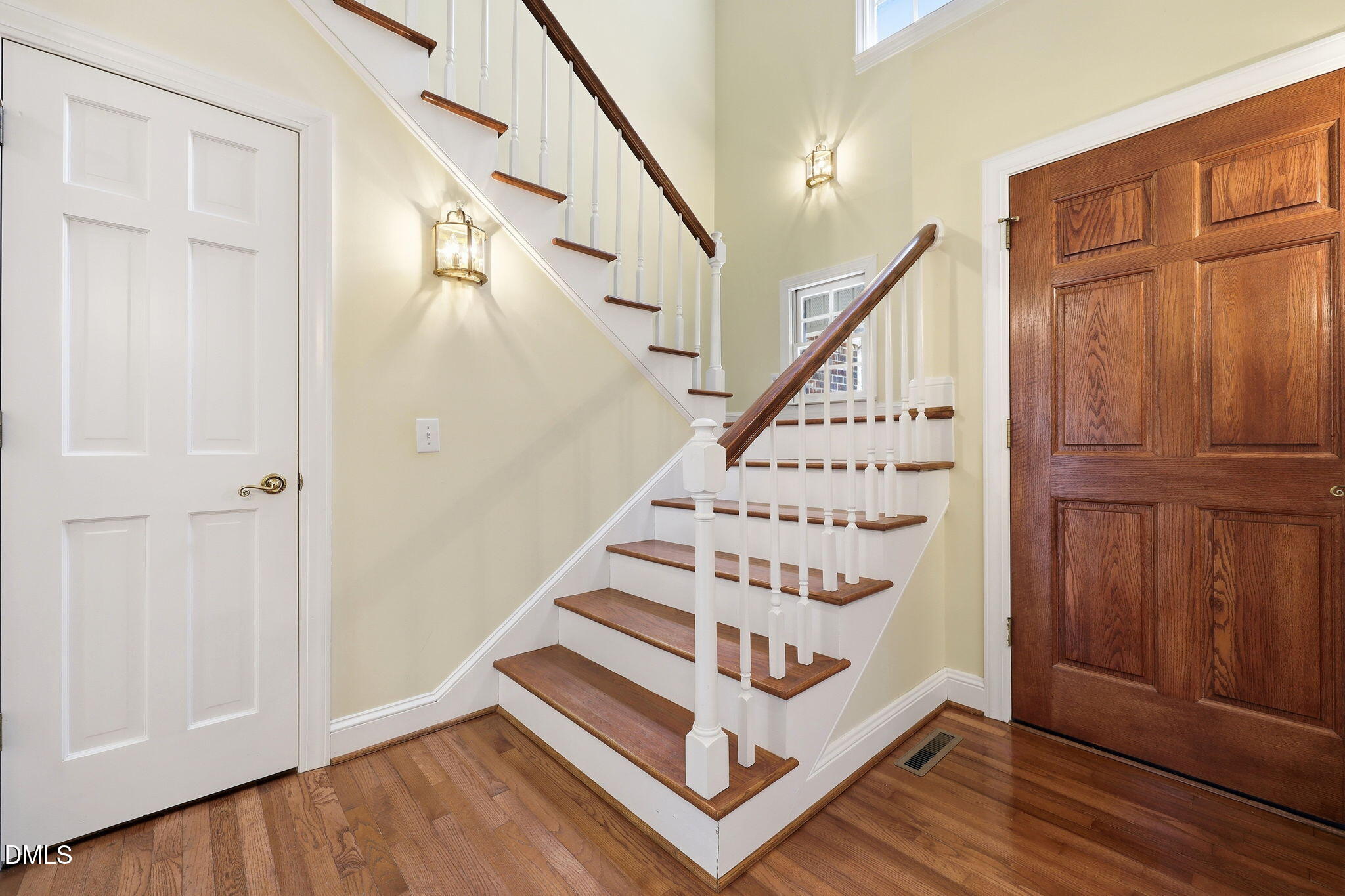 151 Crown Point