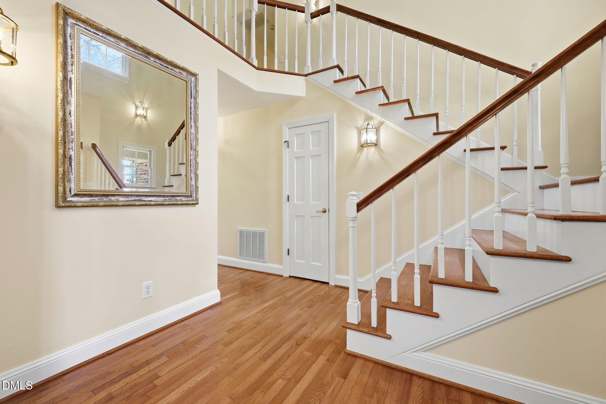 151 Crown Point
