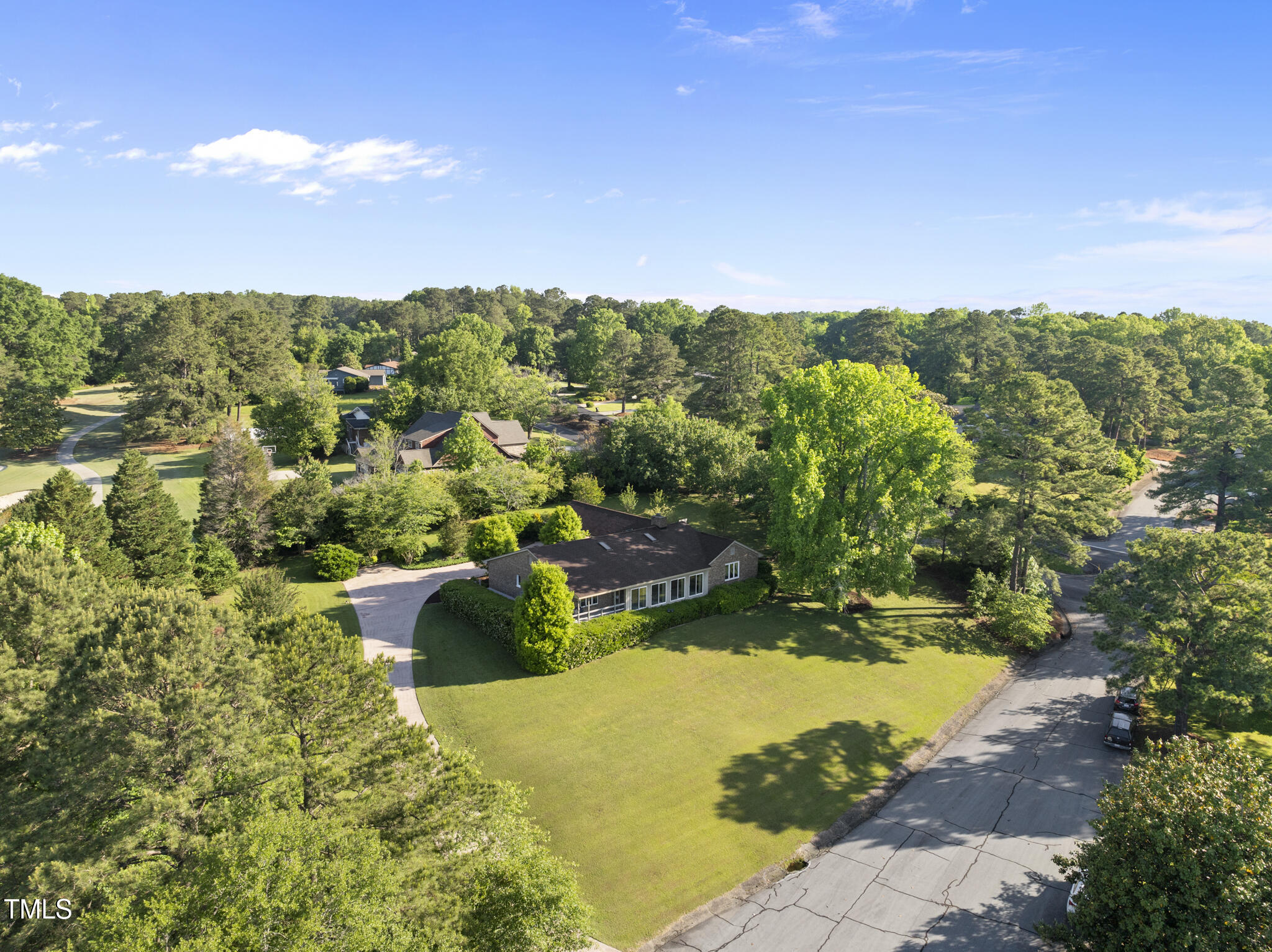 9 Lakeview Drive