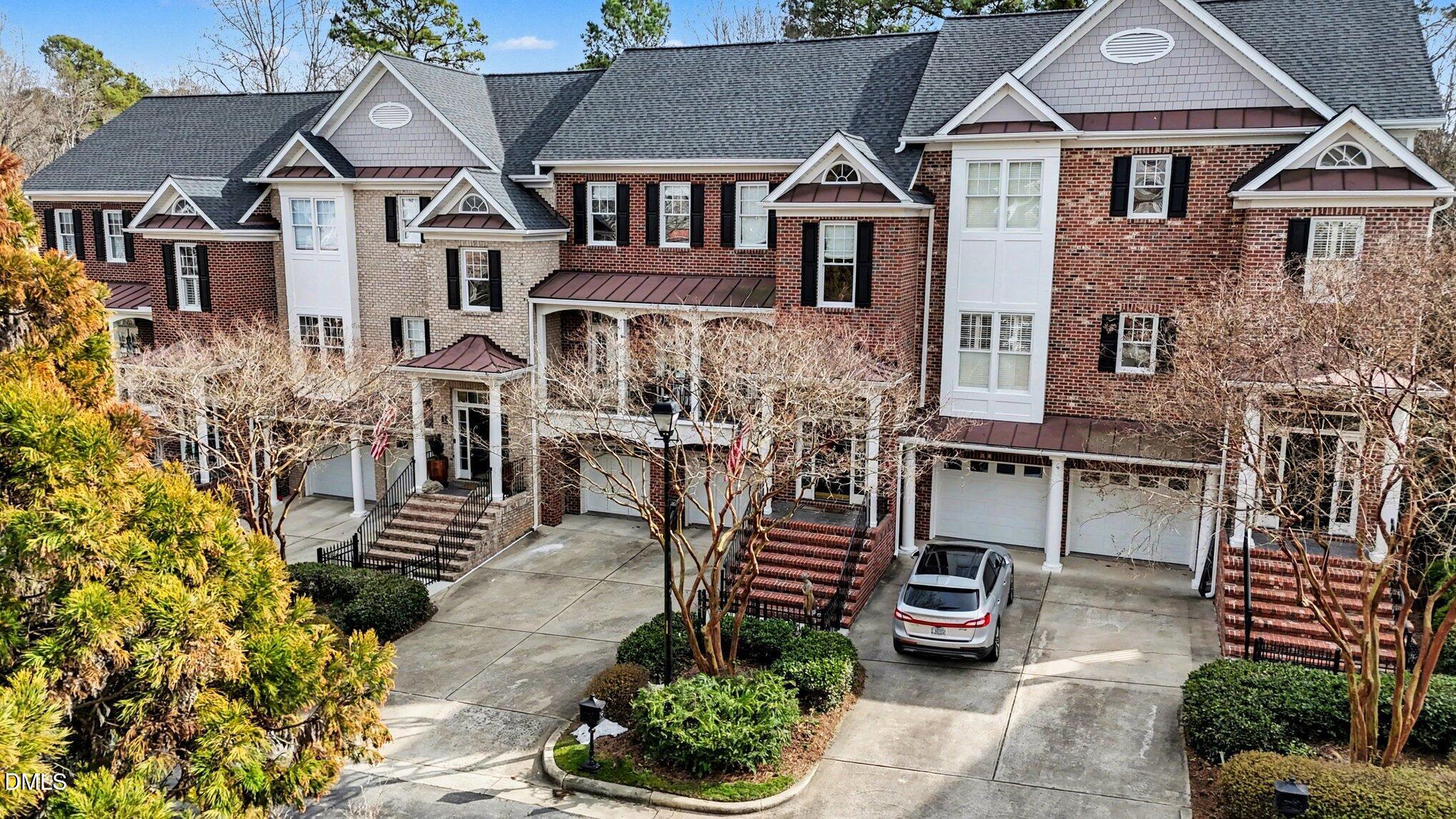 212 Lions Gate Drive