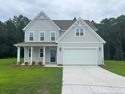 A home in Raeford