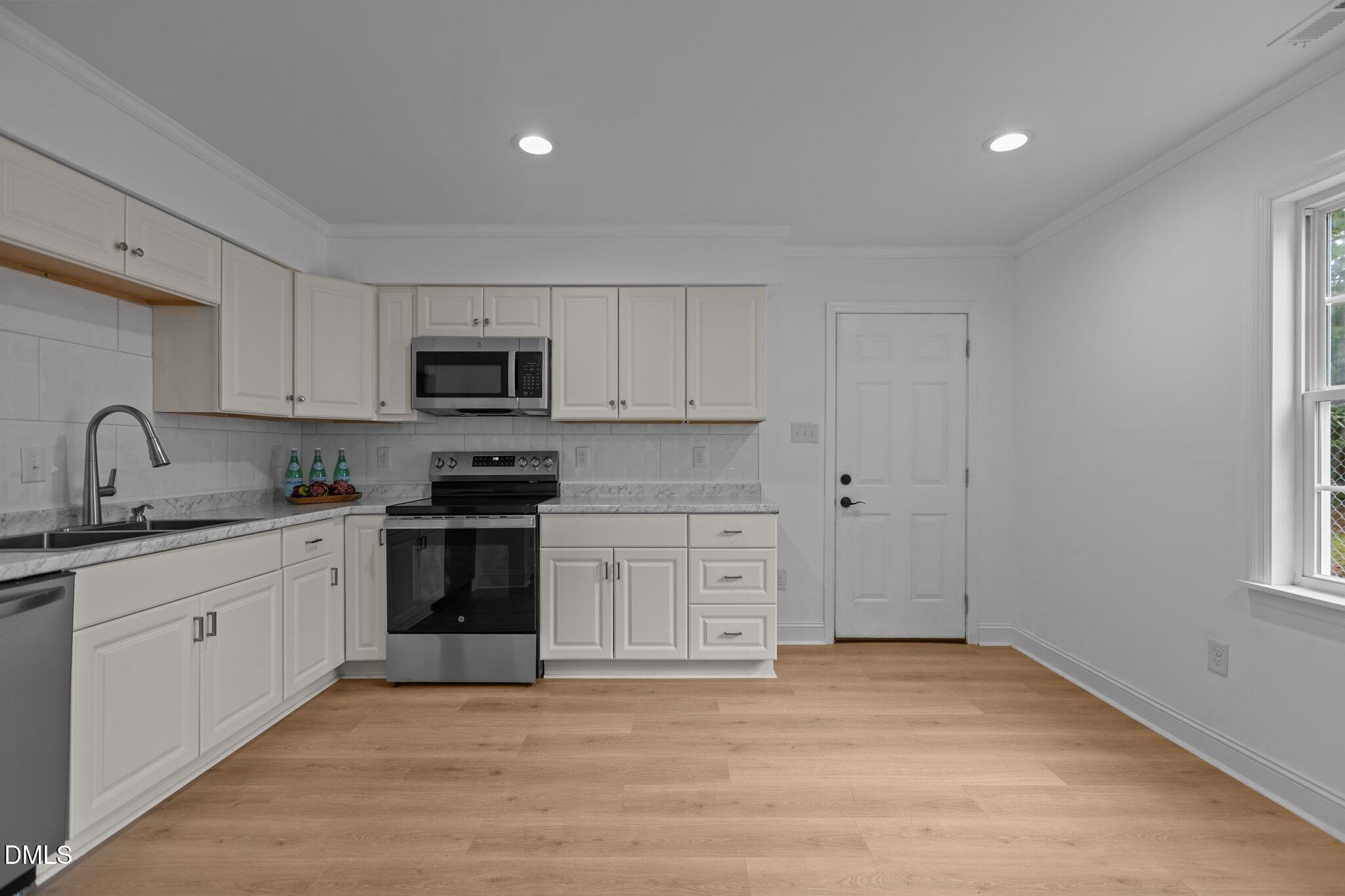 1204 Pecan Place