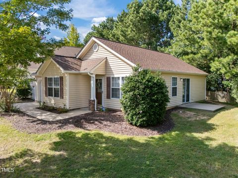 Photo of 5015 Silhouette Drive, Durham, NC 27713 (MLS # 10118216)