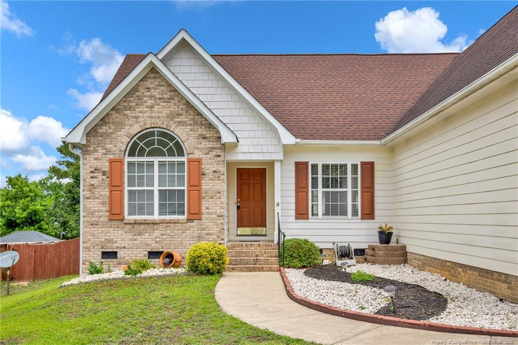 5533 Shady Pine Court