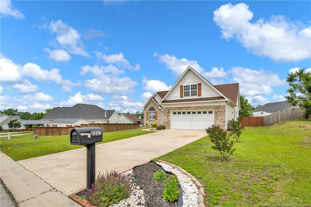 5533 Shady Pine Court