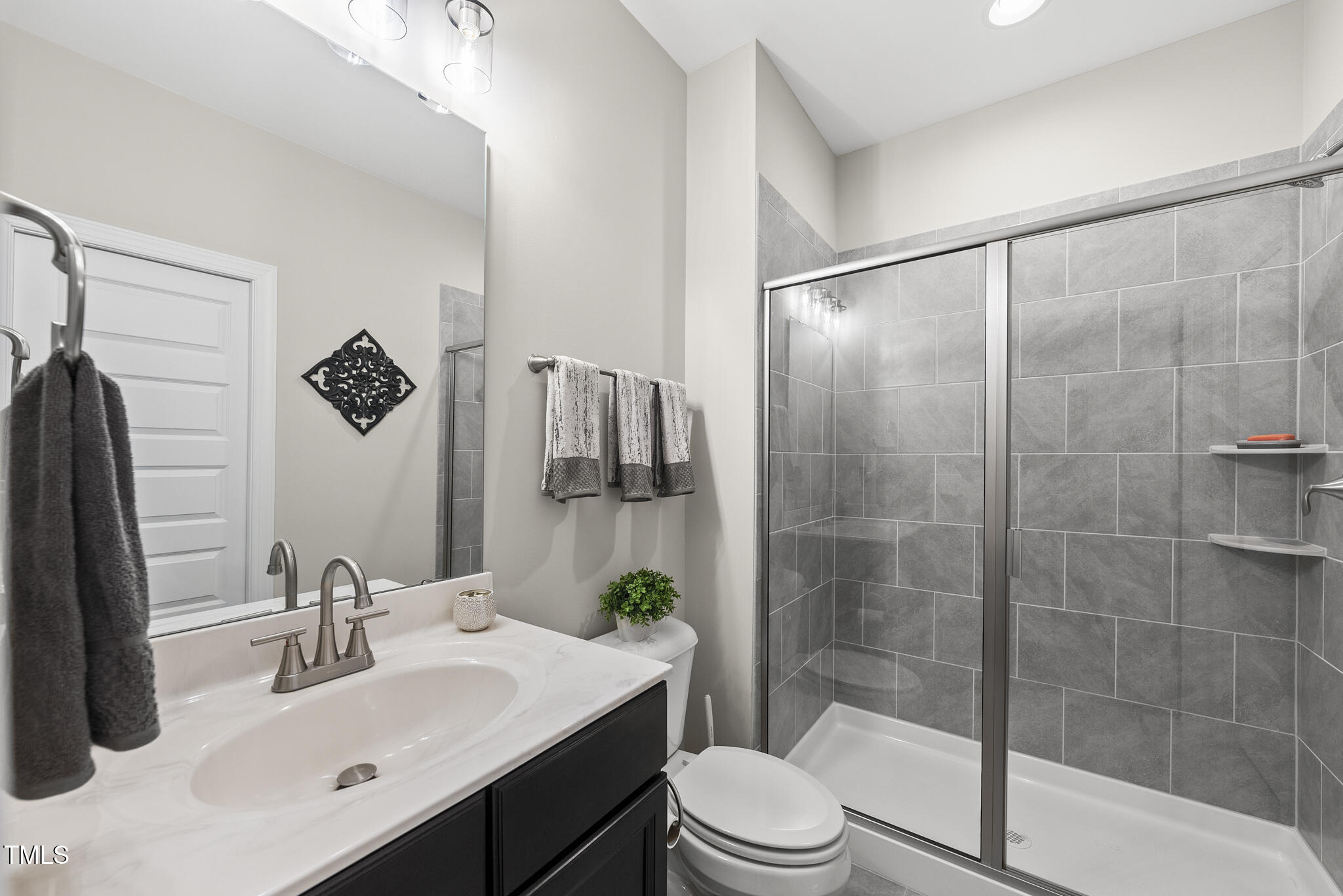 Raleigh, North Carolina 27613, United States, 5 Bedrooms Bedrooms, ,4 BathroomsBathrooms,Residential,Active,167828