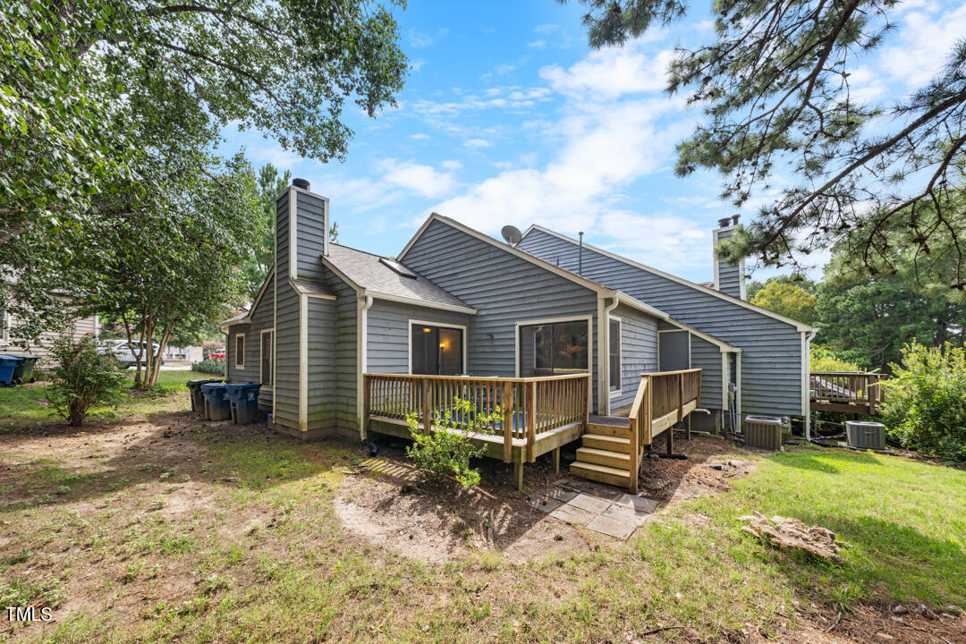 10 Hickorywood Square