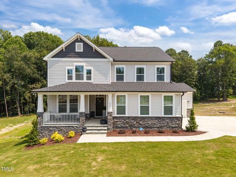 Photo of 232 Duncan Creek Drive, Lillington, NC 27546 (MLS # 10141684)