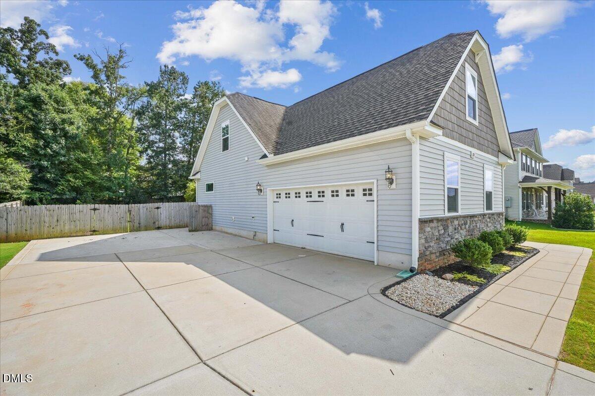 125 Tarkenton Court