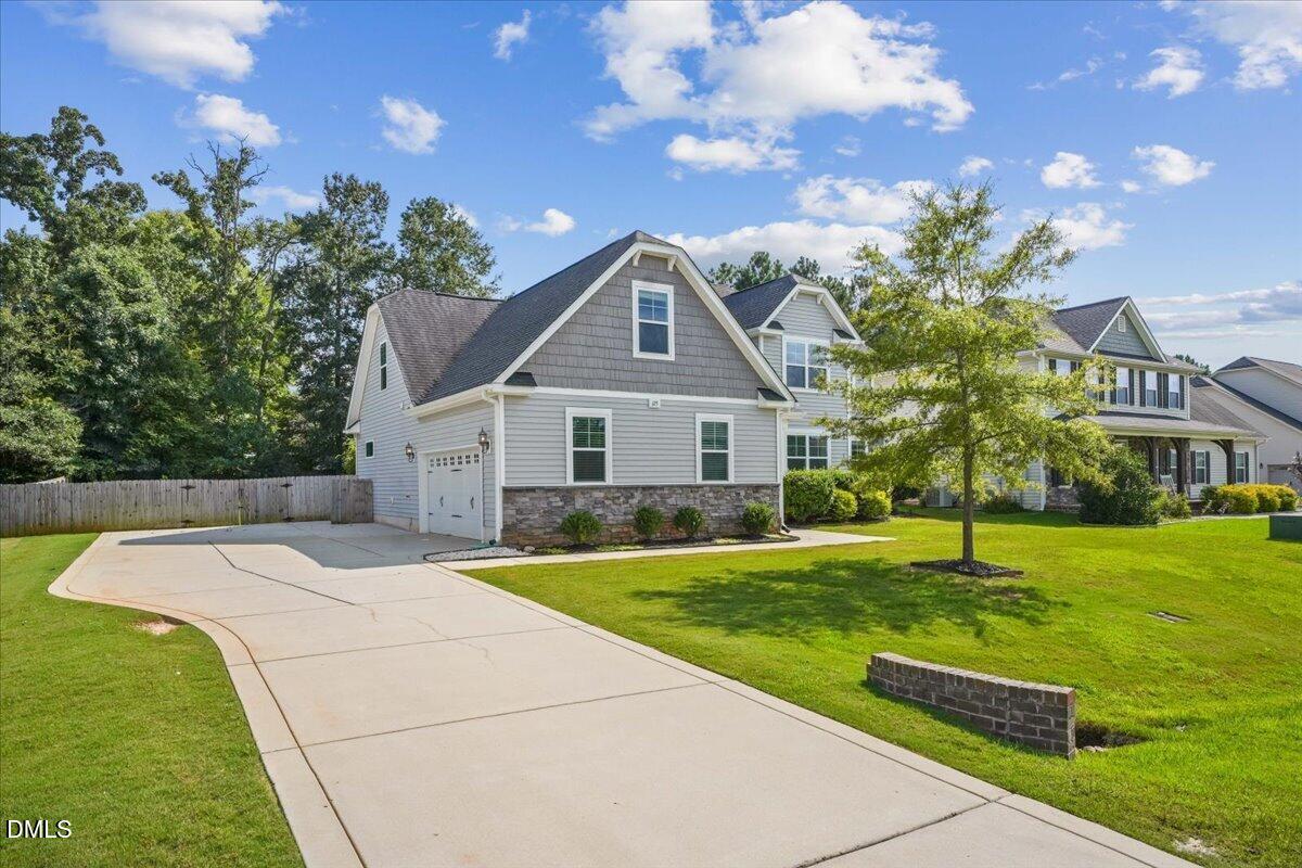 125 Tarkenton Court